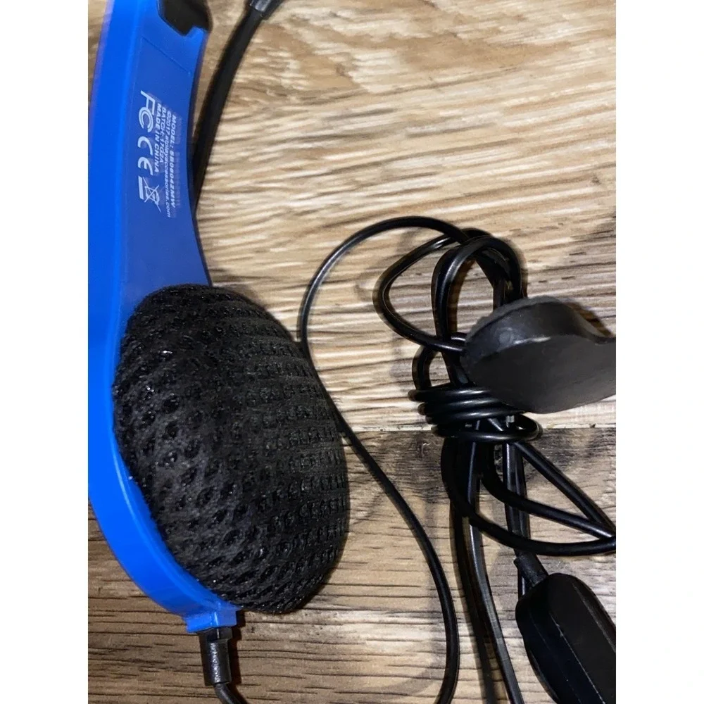 PlayStation 4 Chat Adjustable Headset PS4 Gaming Headphones, model #5B06042MW